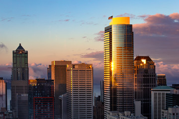 Sunrise over downtown of Seattle, WA - obrazy, fototapety, plakaty