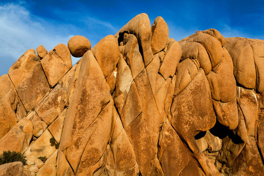 Joshua Tree National Park, California: Rock formations in Jumbo Rock campground.