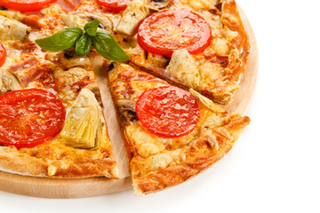 Pizza with mushrooms and artichokes
