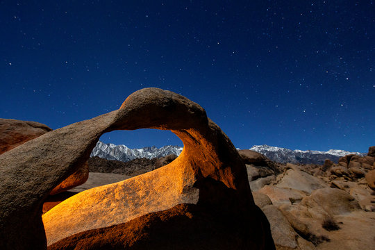 Lone Pine, California: Mobius Arch with stars.