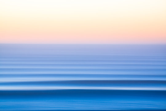 Slow shutter photo of sea