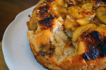 Pineapple coconut pull-apart monkey bread