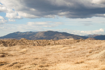 montaña al horizonte