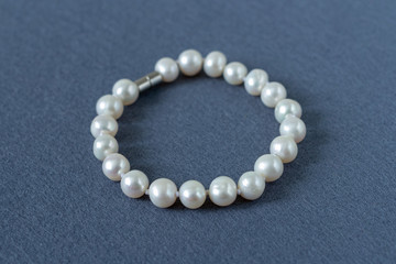 Pearl bracelet