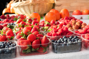 Lots of fruits at the morning market of Ljubljana / リュブリャナの朝市