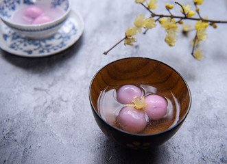 Fototapeta na wymiar Traditional chinese sweet rice ball