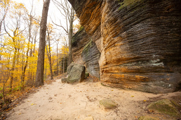 Fototapeta na wymiar Sedimentary rock of Ritchie Ledges in Cuyahoga Valley National Park.
