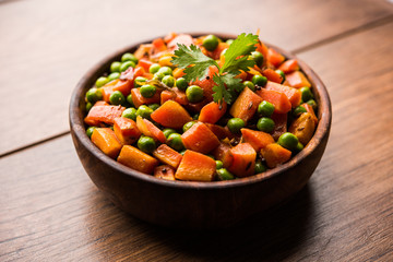 Carrot green peas sabzi / Gajar Mutter sabji