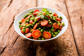 Carrot green peas sabzi / Gajar Mutter sabji