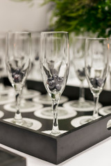 Blueberries in wineflutes - posh party