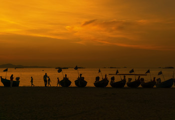 A colorful sundown above the beach of Pattaya