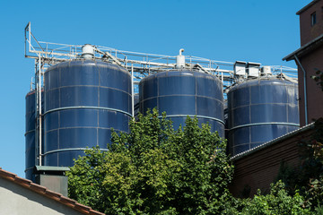 Rohstoffsilos der Firma Rettenmaier in Heilbronn
