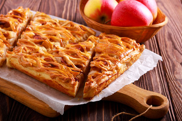 Puff pastry apple and cinnamon cake