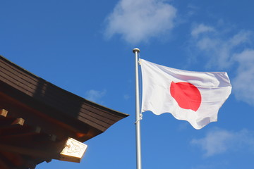 神社と日本国旗