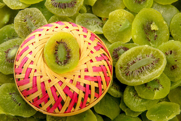 dry kiwi fruit 