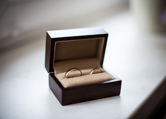 obrączki pudełko ślub małżeństwo mąż żona