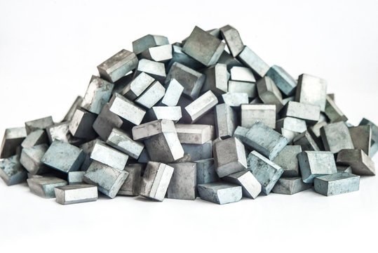 Many metal tungsten carbide square brazed plates, soldered-on blade, lathe tool