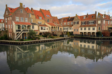 Fototapeta na wymiar Enkhuizen has a lot to offer with its historic VOC buildings, museums, attractions and ports.
