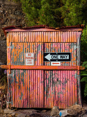 Obraz premium Corrugated iron storage shed, Jerome Arizona