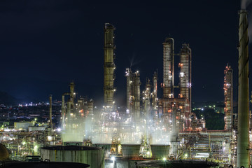 Fototapeta na wymiar petrochemical plant at night