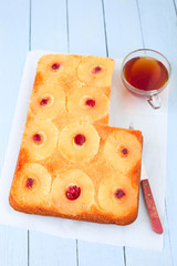 Verkehrter Ananaskuchen