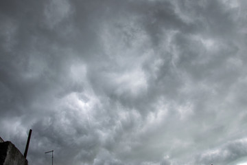 Nuvens negras tempestade nimbus cumulus