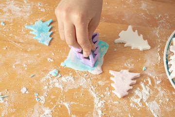 making cookies at home
