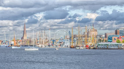 Segelschiffe auf der Hanse Sail in Rostock © niemannfrank