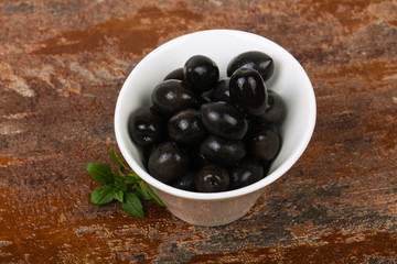 Black olives in the bowl