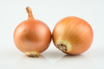 Fototapeta premium onion on white background 