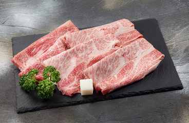 牛肉　霜降り