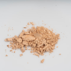 Broken eye shadow powder
