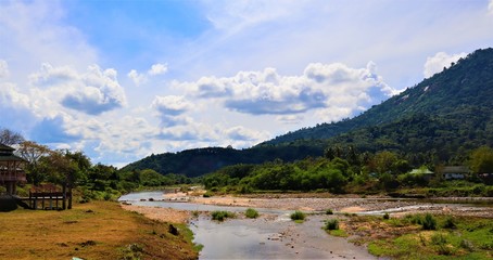 Naklejka premium river in the mountains