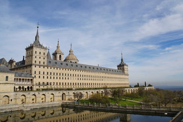 Fototapeta na wymiar Monasterio de El Escorial - Spain