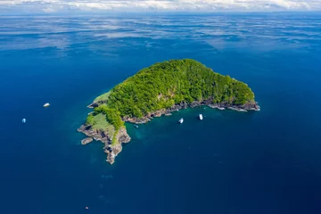 Zelfklevend Fotobehang Aerial drone view of a remote, beautiful tropical island surrounded by coral reef (Ko Bon, Thailand) © whitcomberd