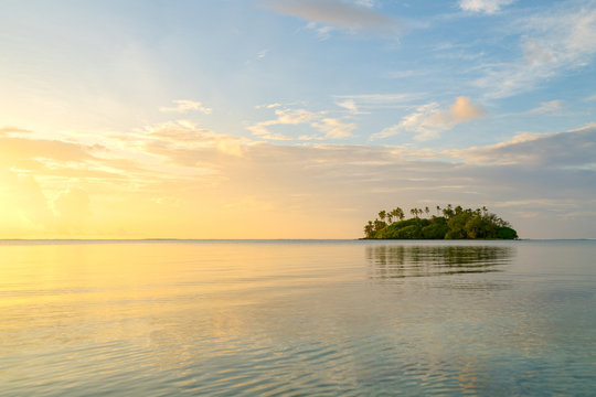 Muri Lagoon at sunrise in Rarotonga in the Cook Islands