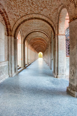 Il corridoio ad archi nel Santuario di Boca