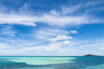 Fototapeta na wymiar Blue ocean and island