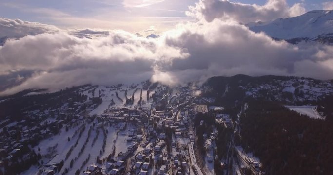 Crans high, frontal travelling - Aerial 4K