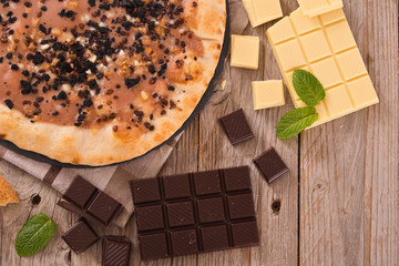 Pizza chocolate cookie.