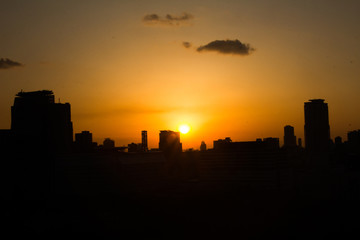 Naklejka premium sunset in the city