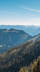 Fototapeta premium Smartphone HD wallpaper of beautiful alpine view at the Kehlsteinhaus - Eagle s Nest - Berchtesgaden - Bavaria - Germany