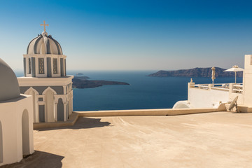Obraz premium typical Santorini church in Greece in the Cyclades