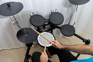 Fototapeta na wymiar E-Drum - elektronisches Schlagzeug