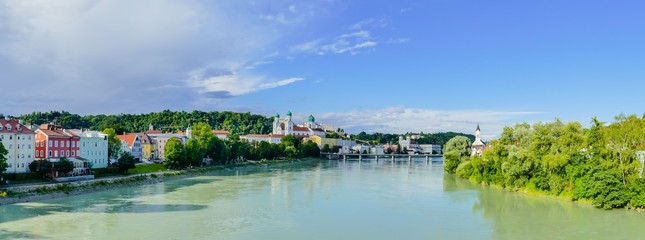 Obraz premium Innpanorama Stadtpanorama Drei-Flüsse-Insel Passau 