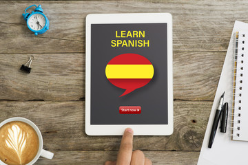 Start now online webinar to learn Spanish on tablet computer
