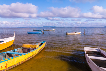 Fototapeta na wymiar Boats on the lake