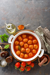 Meatballs in tomato sauce