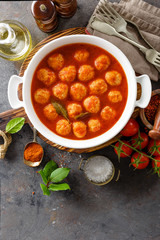 Meatballs in tomato sauce