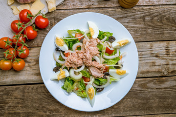 Tuna and vegetable salad